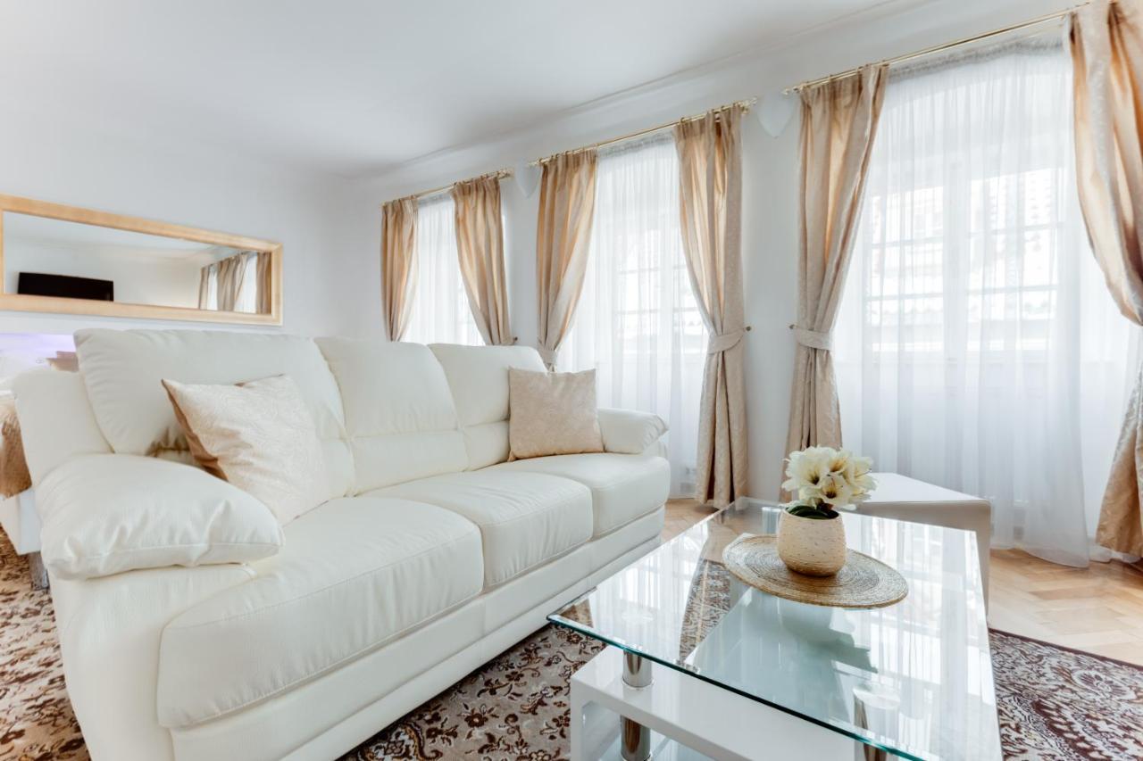 Charles Bridge Royal - Castle District Appartement Praag