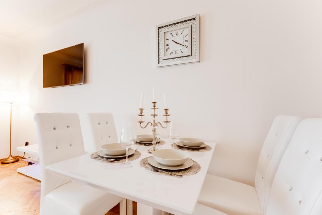Apartamento Charles Bridge Royal - Castle District Praga